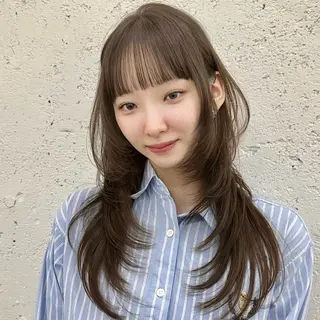 ロング 🌹ハッシュカット、 レイヤー韓国ヘア🌹のヘアスタイル