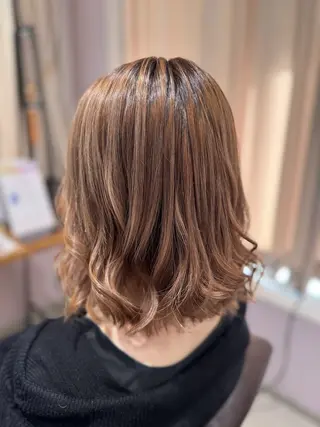 カラー 西原 愛紗のヘアスタイル