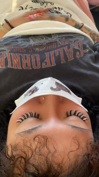 カラー マツエク・マツパ アイブロウ 神山 ビューティー・アイのマツエク・マツパデザイン