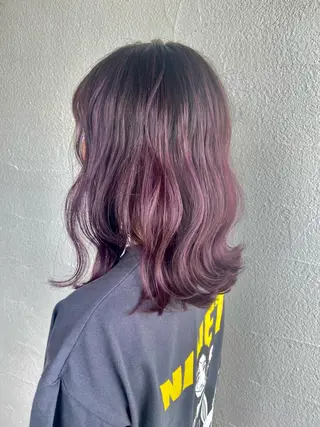 ミディアム カラー aW HAIRカンノ カナエのヘアスタイル