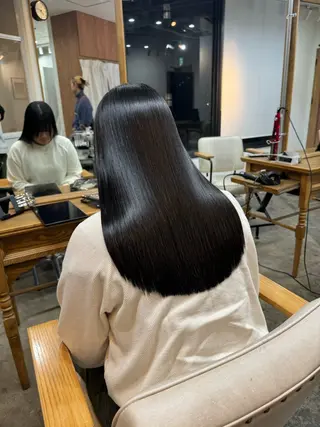 ロング La fith hair vail 梅田店所属・ネギシ アイナのヘアスタイル