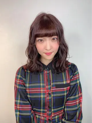 ミディアム ＿WHITE鳳店 アンダーバーホワイトのヘアスタイル