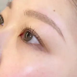 マツエク・マツパ W EYE BEAUTY表参道所属・Chinami .Kの眉毛・アイブロウイメージ