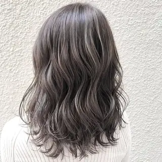 ミディアム 🫧FERIA北千里 🫧のヘアスタイル