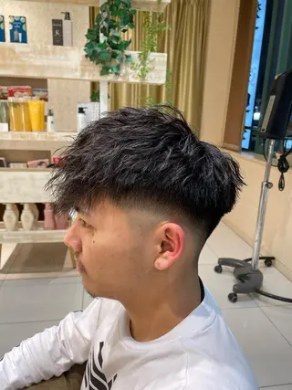 ミディアム パーマ メンズ 本厚木|縮毛矯正/ 酸性スト専門サロンのヘアスタイル