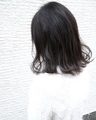 ミディアム カラー OFF YUYAのヘアスタイル