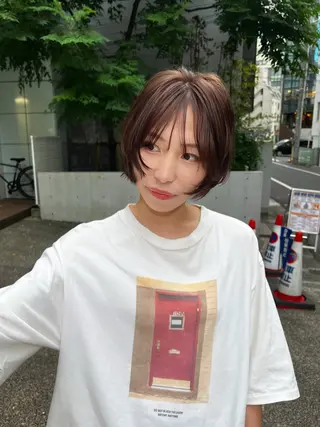 ショート カラー 柔らかブラウン/顔周 りレイヤー♡ユウシのヘアスタイル