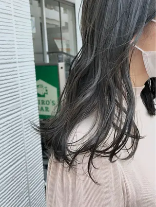 セミロング カラー ,comma momoka🪄のヘアスタイル