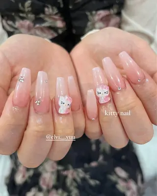 ネイル SALON ELVI.所属・SALON ELVI.のネイルデザイン