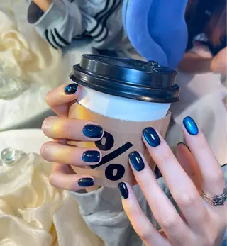 シン アモンのネイルデザイン