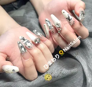 ネイル KiKO 🌻ひまわりサロンのネイルデザイン