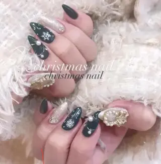 ネイル WISTERIA SAKAEのネイルデザイン