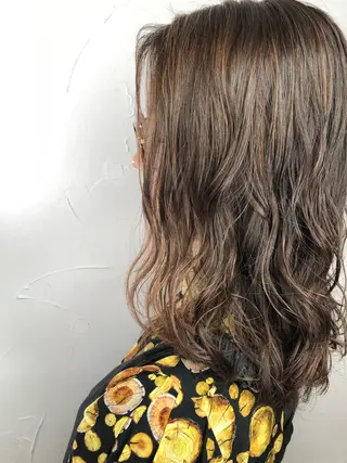 ミディアム カラー 西山梨々【12/1〜 産休を頂きます🎀】のヘアスタイル