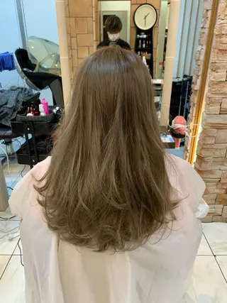 ロング ⭐️透け感カラー /齊藤容史⭐️のヘアスタイル