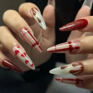 ネイル ⁸ᵃᵖᵖʸ🐝⋆゜ MöEのネイルデザイン