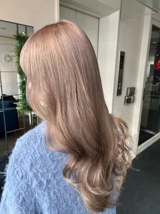 ロング Hanna by W_SALONのヘアスタイル