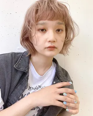 ショート カラー raika .のヘアスタイル