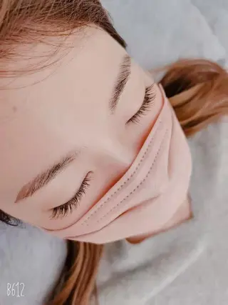 マツエク・マツパ 胡蝶蘭レディースサロン所属・胡蝶蘭レディースサロ ン眉マツパエクステの眉毛・アイブロウイメージ