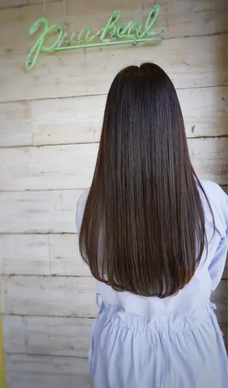 ロング 西川 頌のヘアスタイル