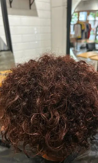 カラー AOI✖️ BY MY SIDEのヘアスタイル