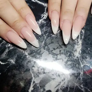 セミロング ネイル クロキ 。のネイルデザイン