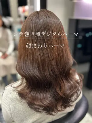 セミロング パーマ コテ巻き風パーマ✨ 韓国ヘア🤎近下菜央のヘアスタイル