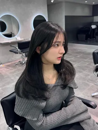 セミロング カラー 韓国レイヤーカット 🇰🇷千葉のヘアスタイル