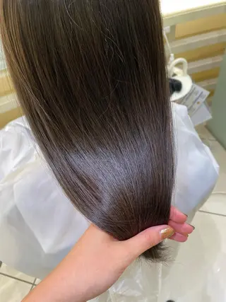 セミロング カラー 髪質改善/白髪ぼかし レイヤー 🌱千咲季のヘアスタイル