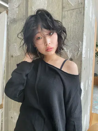 ショート パーマ 垢抜けパツっとボブ/ SAHO / OAKのヘアスタイル