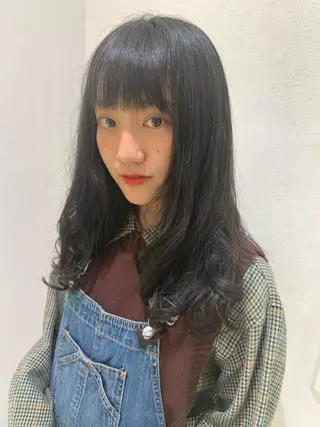 ロング パーマ ハイトーンカラー🤍 山下 優華のヘアスタイル