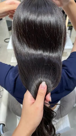 ロング Agnos青山所属・鈴木 里奈のヘアスタイル