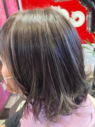 セミロング カラー 横山 千春のヘアスタイル