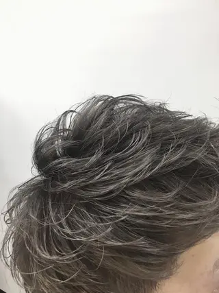 ショート カラー メンズ due hair 京都駅前店 MILBON オージュア認定サロン【デューヘアー】所属・ハイトーンブリーチ 土坂　由志【京都】のヘアスタイル
