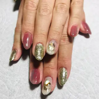 ネイル ECLAT エクラ所属・寺山 千鶴のネイルデザイン