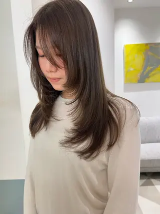 セミロング LONESS所属・成岡 愛美のヘアスタイル