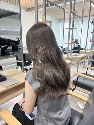 ロング カラー ヘアアレンジ ベージュ/グレージュ 🧸あやか/表参道のヘアスタイル