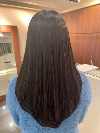 ロング チーフデザイナー 木部のヘアスタイル