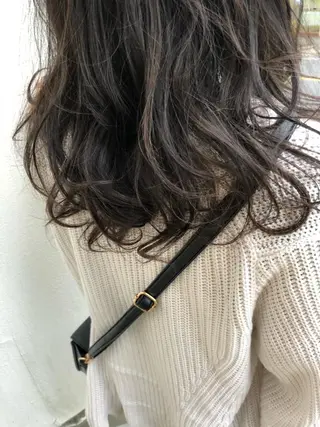 ロング ヤマモト マイのヘアスタイル