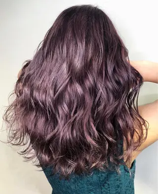 ロング カラー _WHITE＋ 南海難波店のヘアスタイル