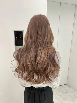 ロング メンズ 艶感ミルクティー🤍 色落ち綺麗🤍ともやのヘアスタイル