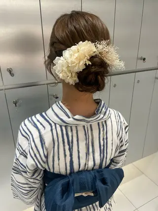 ヘアアレンジ ヘアセット🎀耳つぼ 👂💎MONAMIのヘアスタイル