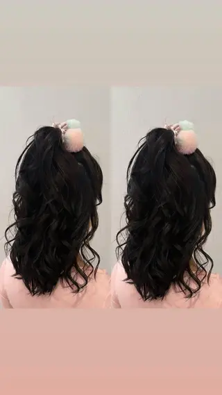 ミディアム 艶カラー/ ストレート/くるみのヘアスタイル