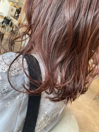 ミディアム カラー 金子 しおりのヘアスタイル