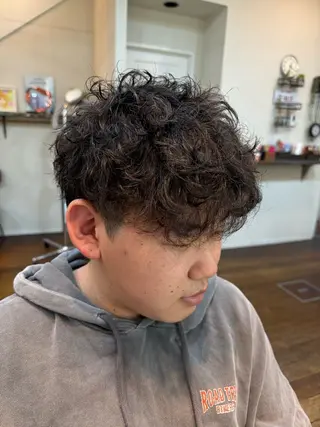 パーマ メンズ 北岡 大輝のヘアスタイル