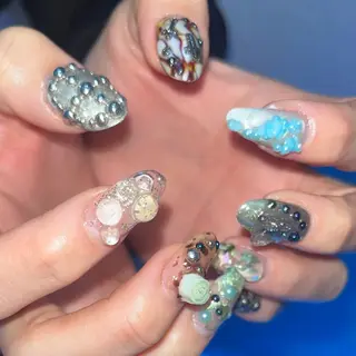 ネイル Mariris所属・ᗷᗩᑎSᗩ ᑎᗩIᒪ ՏᗩᒪOᑎのネイルデザイン