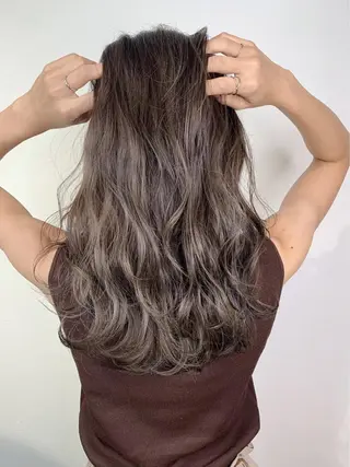 セミロング アンダーバーホワイト 堺東店のヘアスタイル