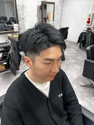 メンズ ハイトーン/ダブル カラー/akihoのヘアスタイル