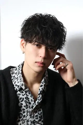 ミディアム パーマ ヘアアレンジ メンズ BORDO所属・竹内 奨のヘアスタイル