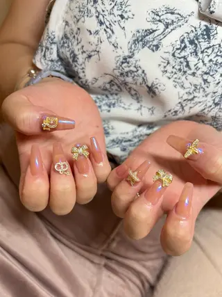 ネイル ちゅるんネイル🪄 耳ツボジュエリー🔗のネイルデザイン