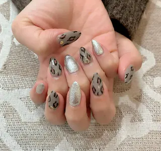 ネイル 🍒当日もOK🍒 𝑳𝑼𝑵𝑨花井のネイルデザイン